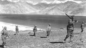 Indian troops patrolling at China border in 1962